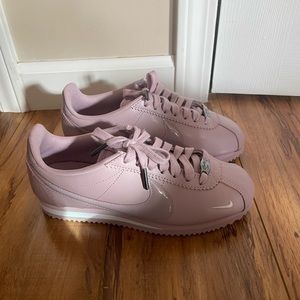 WMNS NIKE CORTEZ